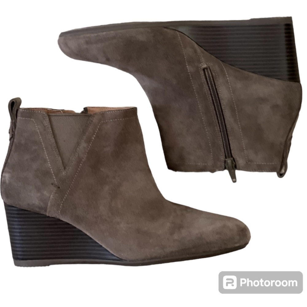 Vionic Paloma Taupe Suede Wedge Booties Size 9 - Picture 4 of 10